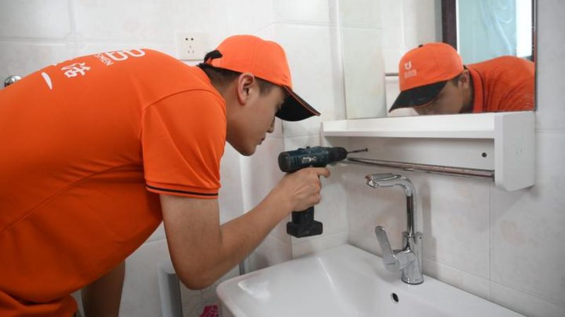 全铜地漏与不锈钢地漏：价格背后的材质与性能考量